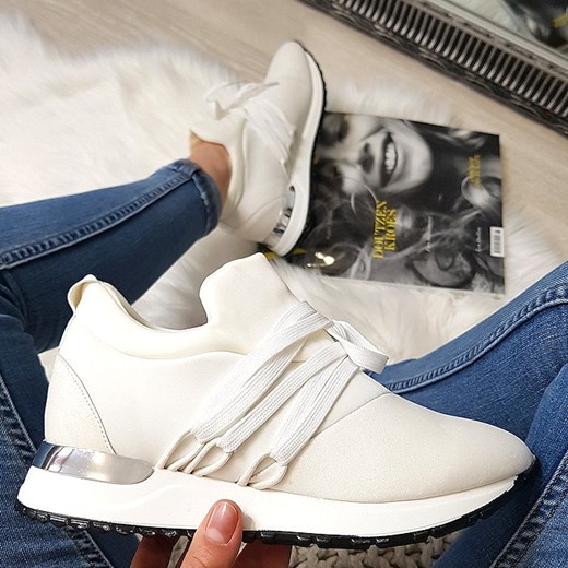 Buty sportowe damskie młodzieżowe casualowe białe wiązane 