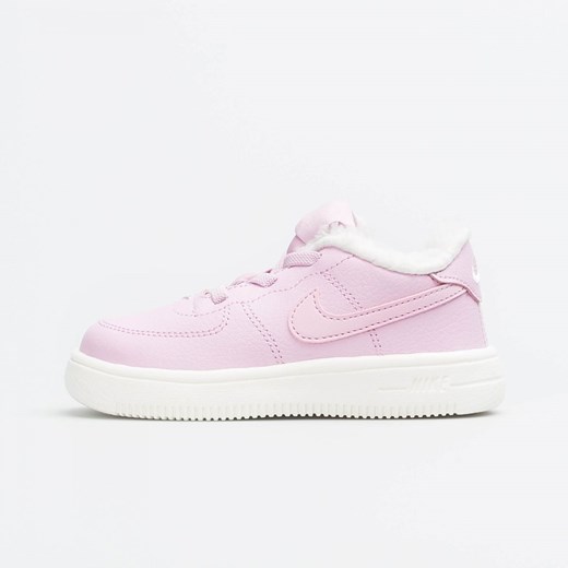 Buty sportowe dziecięce Nike różowe sznurowane 