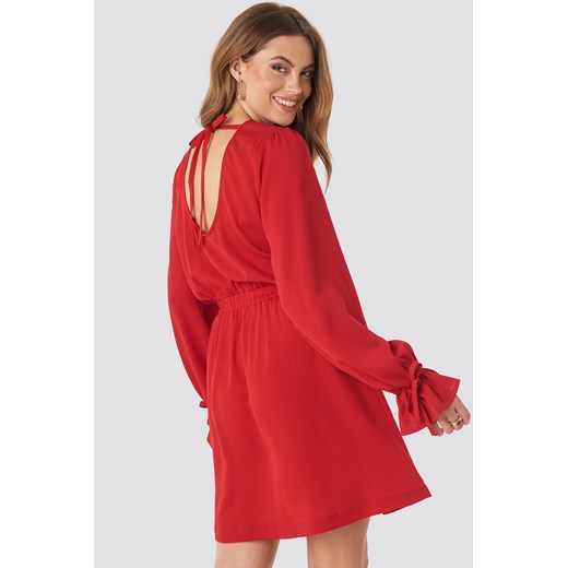Czerwona sukienka NA-KD Boho bez wzorów rozkloszowana z długim rękawem mini 