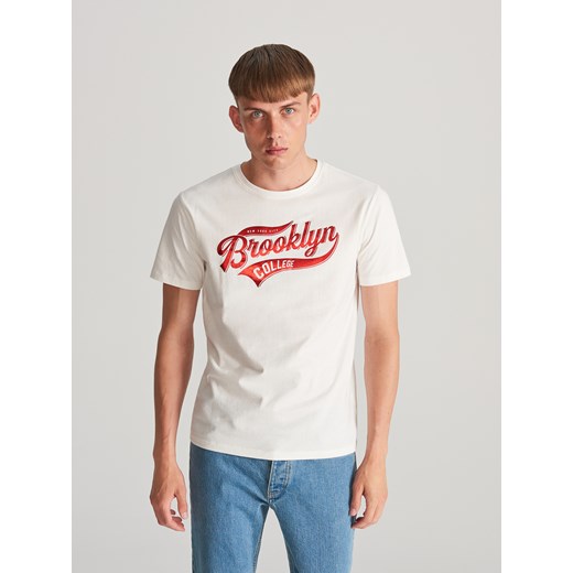 Reserved - T-shirt z błyszczącym nadrukiem - Kremowy  Reserved M 