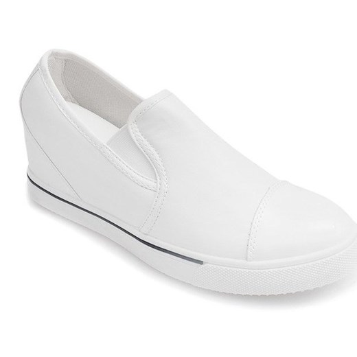 Białe sneakersy damskie Butymodne gładkie bez zapięcia na koturnie 