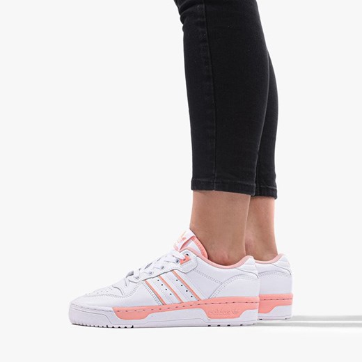 Buty sportowe damskie Adidas Originals do fitnessu sznurowane płaskie białe bez wzorów 