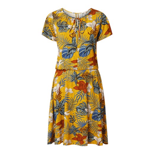 Sukienka Esprit na spacer z krótkim rękawem midi z okrągłym dekoltem 