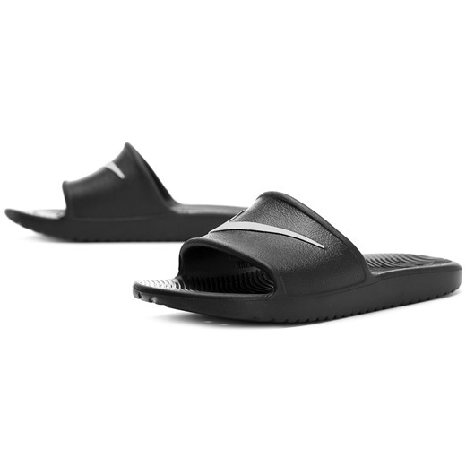 Czarne klapki damskie Nike casual bez wzorów na lato bez zapięcia 