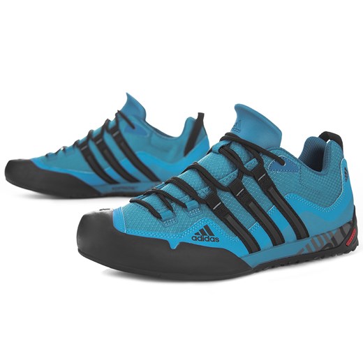 Niebieskie buty sportowe męskie Adidas terrex na wiosnę 