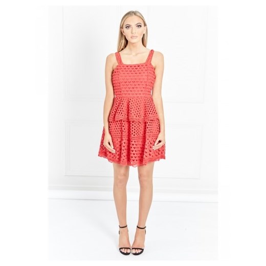 Czerwona szydełkowa sukienka mini