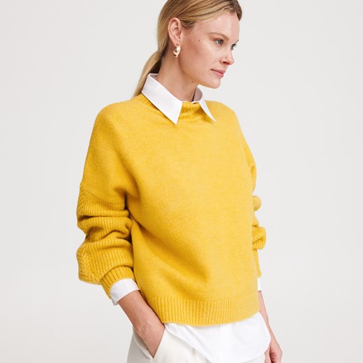 Żółty sweter damski Reserved 
