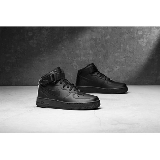 NIKE WMNS AIR FORCE 1 MID '07 > 366731-001