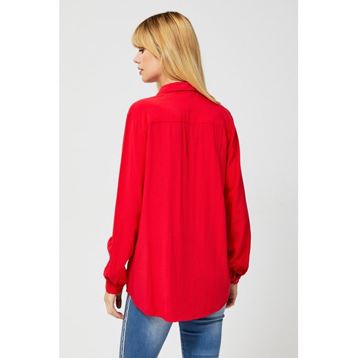 Koszula damska bez wzorów czerwona z długimi rękawami casual 