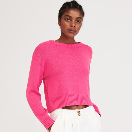 Sweter damski różowy Reserved z okrągłym dekoltem 