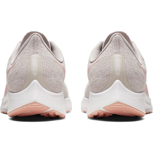 Różowe buty sportowe damskie Nike do biegania zoom na płaskiej podeszwie 