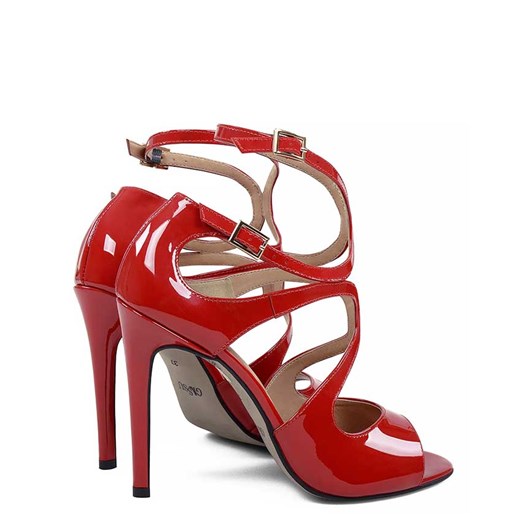 Sandały damskie czerwone Gassu z klamrą eleganckie na szpilce 