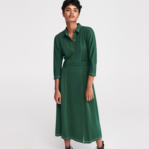 Zielona sukienka Reserved na urodziny casual z długimi rękawami bez wzorów 