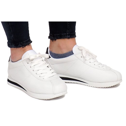 Buty sportowe damskie Butymodne młodzieżowe sznurowane gładkie białe 