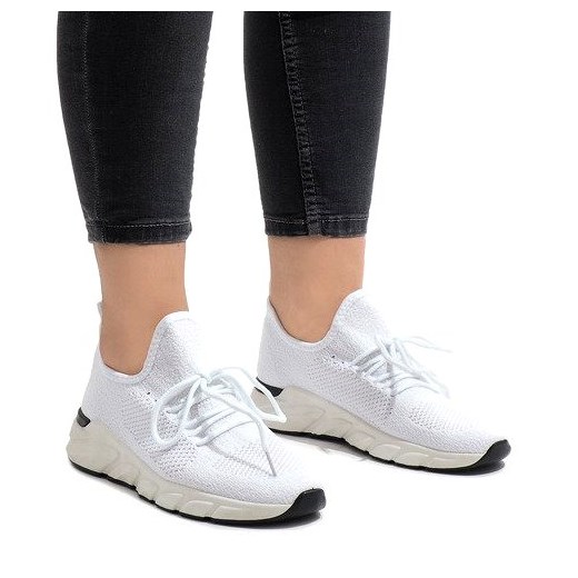 Buty sportowe damskie białe Butymodne sneakersy młodzieżowe sznurowane 