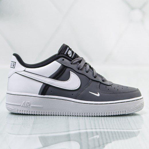 Buty sportowe damskie Nike do biegania air force na płaskiej podeszwie sznurowane gładkie 