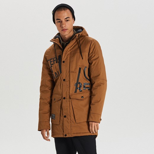 Cropp - Ciepły płaszcz zimowy z kapturem - Brązowy  Cropp XL 