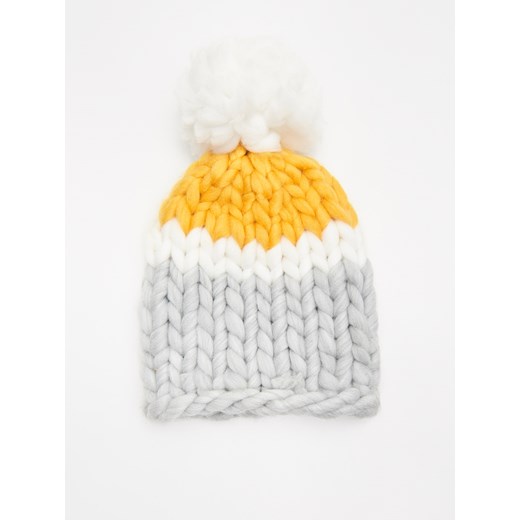 Cropp - Ciepła czapka z pomponem - Żółty  Cropp One Size 