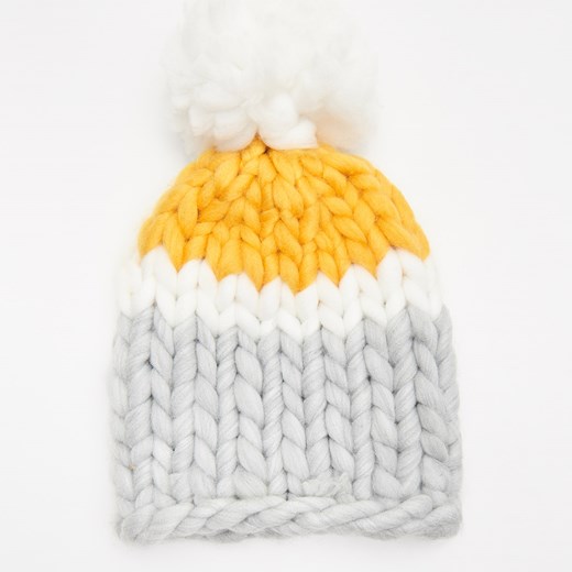 Cropp - Ciepła czapka z pomponem - Żółty  Cropp One Size 