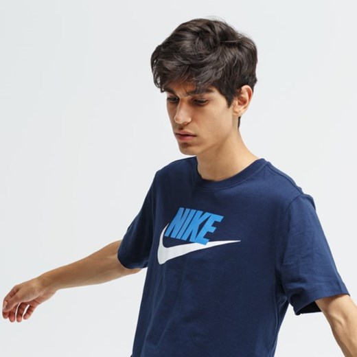Koszulka sportowa Nike z napisem 