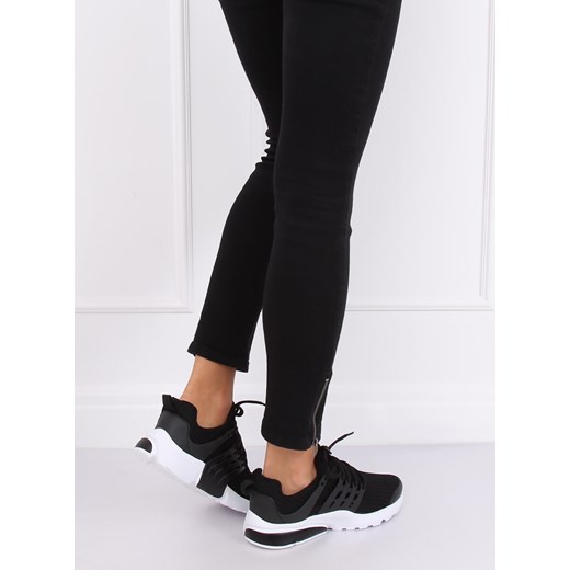 Buty sportowe damskie z tkaniny płaskie czarne sznurowane 