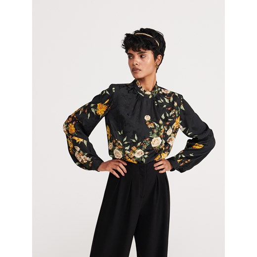 Bluzka damska Reserved z okrągłym dekoltem z długimi rękawami w stylu boho wiosenna 