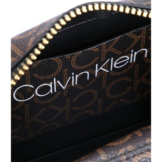 Listonoszka Calvin Klein mała na ramię 