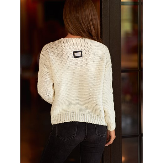 Damski sweter biały 7719B Escoli  uniwersalny  okazyjna cena 