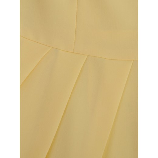 Sukienka z zakładkami Łucja IX, elegancka kreacja z efektownym marszczeniem.