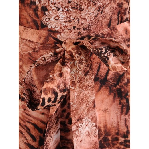 Sukienka Modbis rozkloszowana na spacer w abstrakcyjnym wzorze z tkaniny 