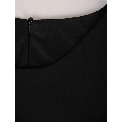 Czarna bluzka z eleganckiej, wytłaczanej tkaniny 16858