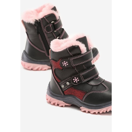 Buty zimowe dziecięce czarne Born2be na rzepy bez wzorów 