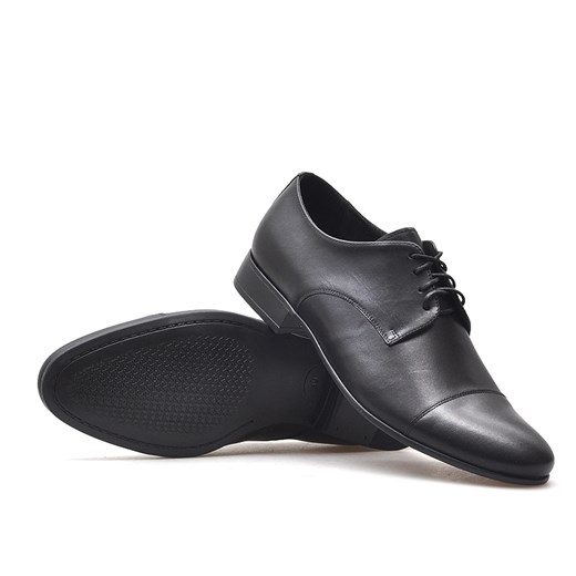 Buty eleganckie męskie Pilpol czarne na jesień sznurowane 