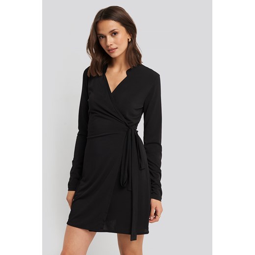 Sukienka Trendyol z dekoltem w serek mini casual kopertowa z długim rękawem