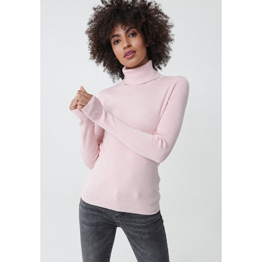 Sweter damski różowy Born2be bez wzorów 