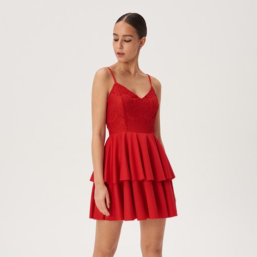 Sukienka Sinsay czerwona na randkę na lato mini w serek rozkloszowana 