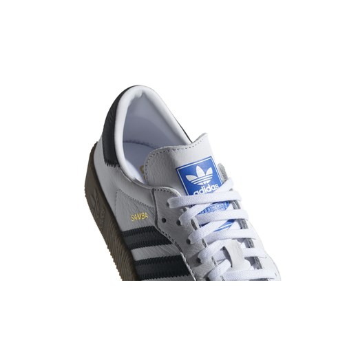 Buty sportowe damskie Adidas białe sznurowane bez wzorów na wiosnę płaskie 