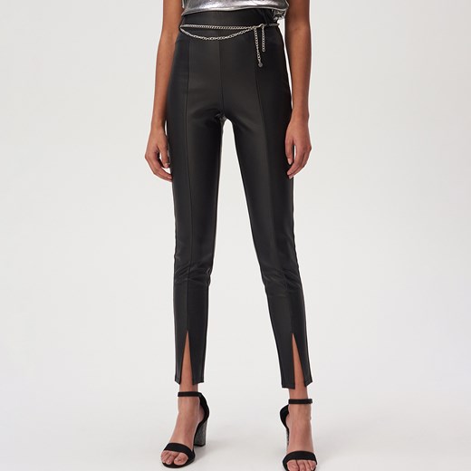 Sinsay - Spodnie super high waist z łańcuszkiem - Czarny  Sinsay XL 