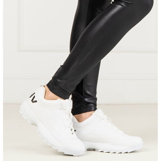 Sneakersy damskie DKNY bez wzorów na platformie 