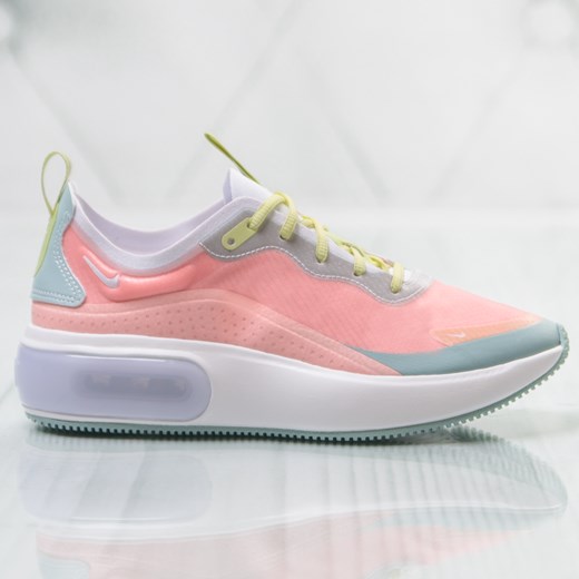 Buty sportowe damskie Nike do biegania na wiosnę
