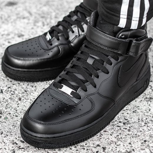 Buty zimowe męskie Nike czarne sportowe sznurowane 