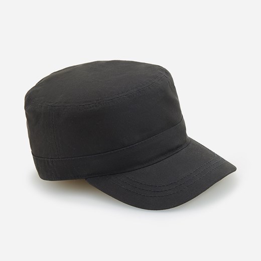 Czarna czapka z daszkiem męska Reserved 