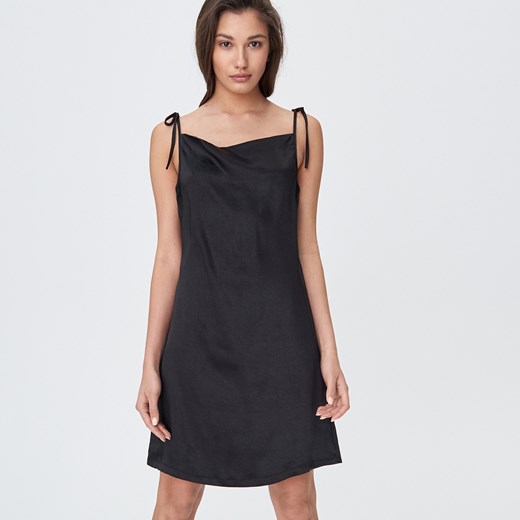 Sinsay - Sukienka mini z wiązanymi ramiączkami - Czarny  Sinsay S 