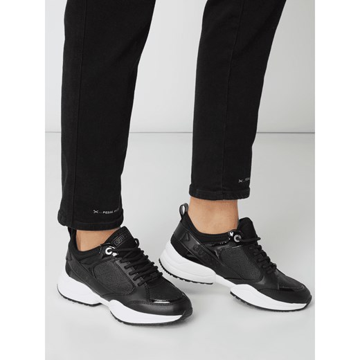 Buty sportowe damskie Guess sneakersy w stylu młodzieżowym czarne tkaninowe sznurowane płaskie 