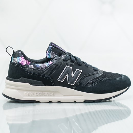 Buty sportowe damskie New Balance na wiosnę w kwiaty 