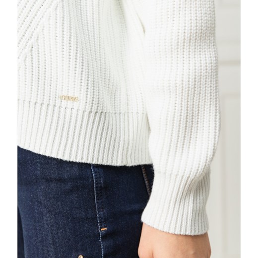 Sweter damski Guess Jeans z okrągłym dekoltem 