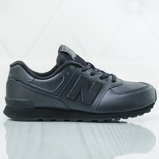 Buty sportowe damskie czarne New Balance new 575 bez wzorów wiązane 