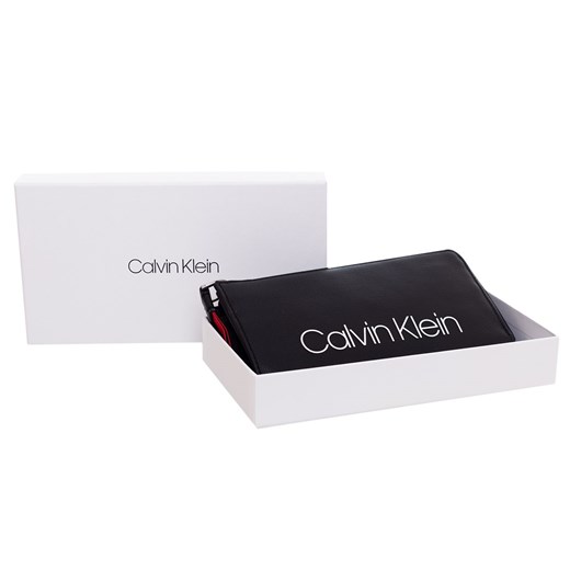 CALVIN KLEIN PORTFEL DAMSKI COLLEGIC LARGE BLACK K60K604502 001 Calvin Klein   messimo