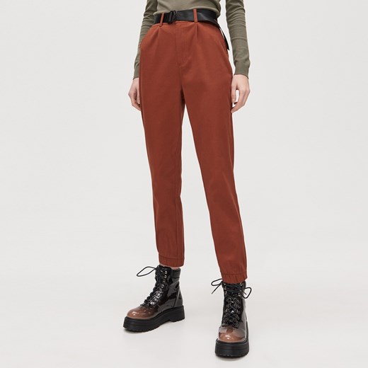 Cropp - Spodnie chino z paskiem - Khaki  Cropp 36 