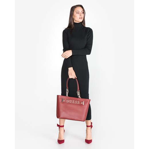 Shopper bag Guess czerwona z aplikacjami na ramię elegancka 